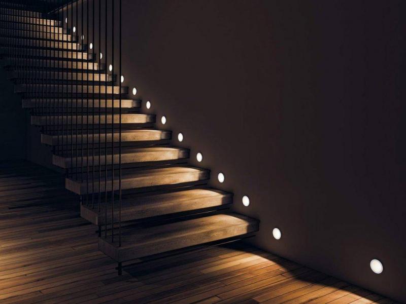 Как правильно сделать освещение лестницы?