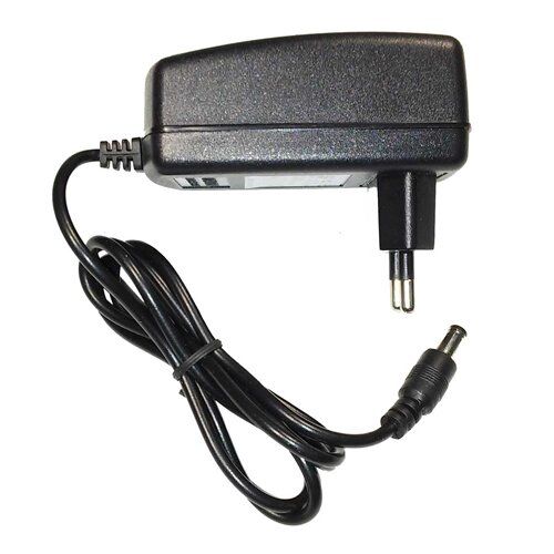 На що звернути увагу під час вибору блока живлення в розетку