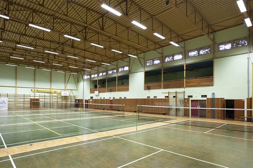 osveshchenie-sportivnogo-zala.jpg