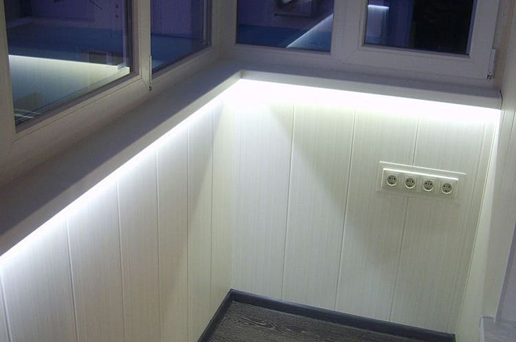 rozetku-na-balkon-ili-lodzhiyu02.jpg