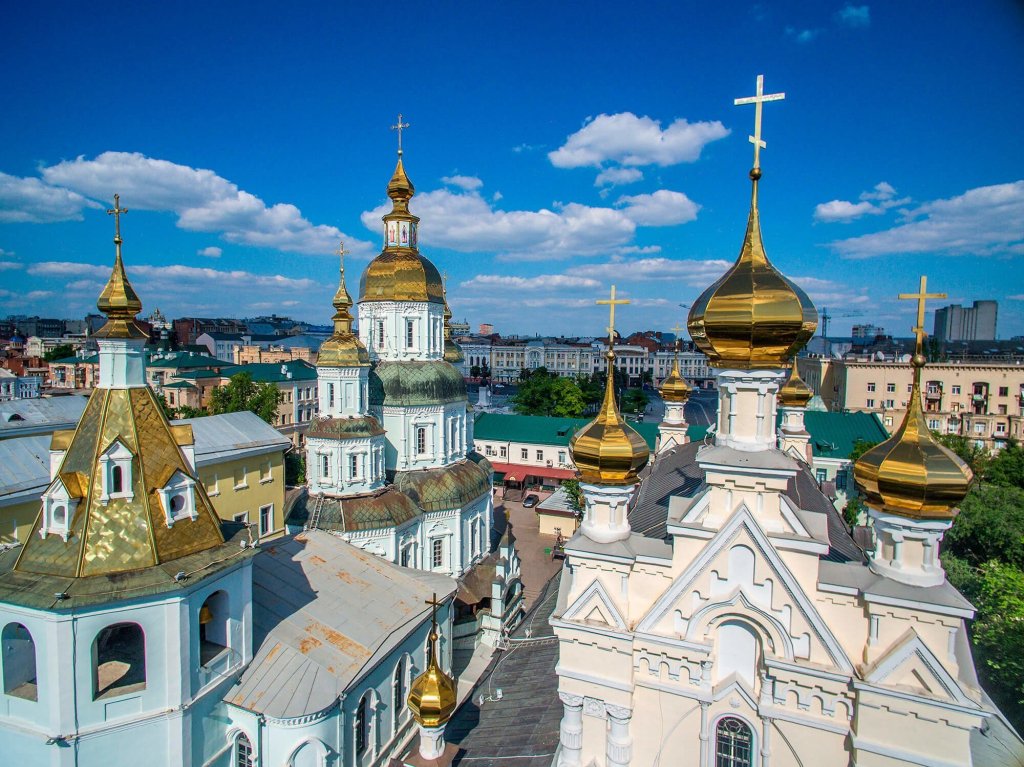 В Харькове в Покровском монастыре W5EYu.jpg