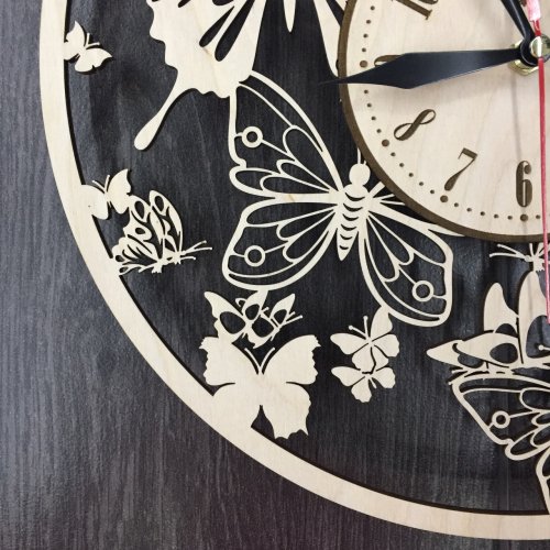 Фигурные настенные часы 7Arts Вальс бабочек CL-0021