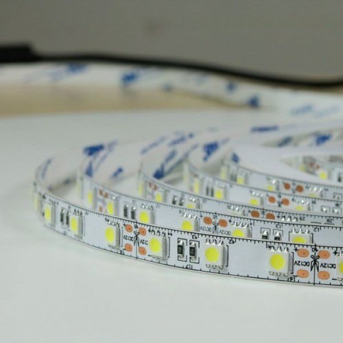 LED стрічка Biom Professional SMD5050 60шт/м 14.4W/м IP20 12V (6000-6500К) BPS-G3-12-5050-60-CW-20 14502