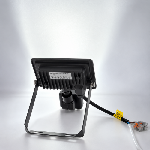 LED прожектор AVT AVT2-IC Sensor SMD 20W 6000К IP65 220V с датчиком движения 1022045