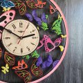 Цветные настенные часы из дерева 7Arts с универсальным дизайном бабочек CL-0286