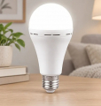 Светодиодная аккумуляторная LED лампа Евросвет Inteligent 9W DC3W E27 6400K 000060469 Светодиодная аккумуляторная LED лампа Евросвет Inteligent 9W DC3W E27 6400K 000060469