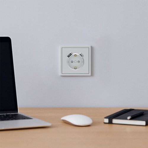 Розетка Ardero Soft ER123USB-S USB-A + USB-C 20W одинарная с заземлением серебро 8669