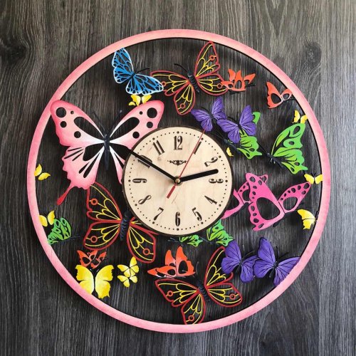 Цветные настенные часы из дерева 7Arts с универсальным дизайном бабочек CL-0286