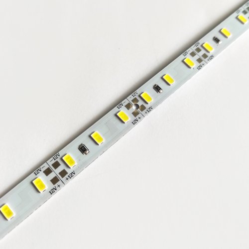 LED лінійка Biom SMD5630 22W 12V 7000-7500К IP20 72led (скотч і отвори) 1017